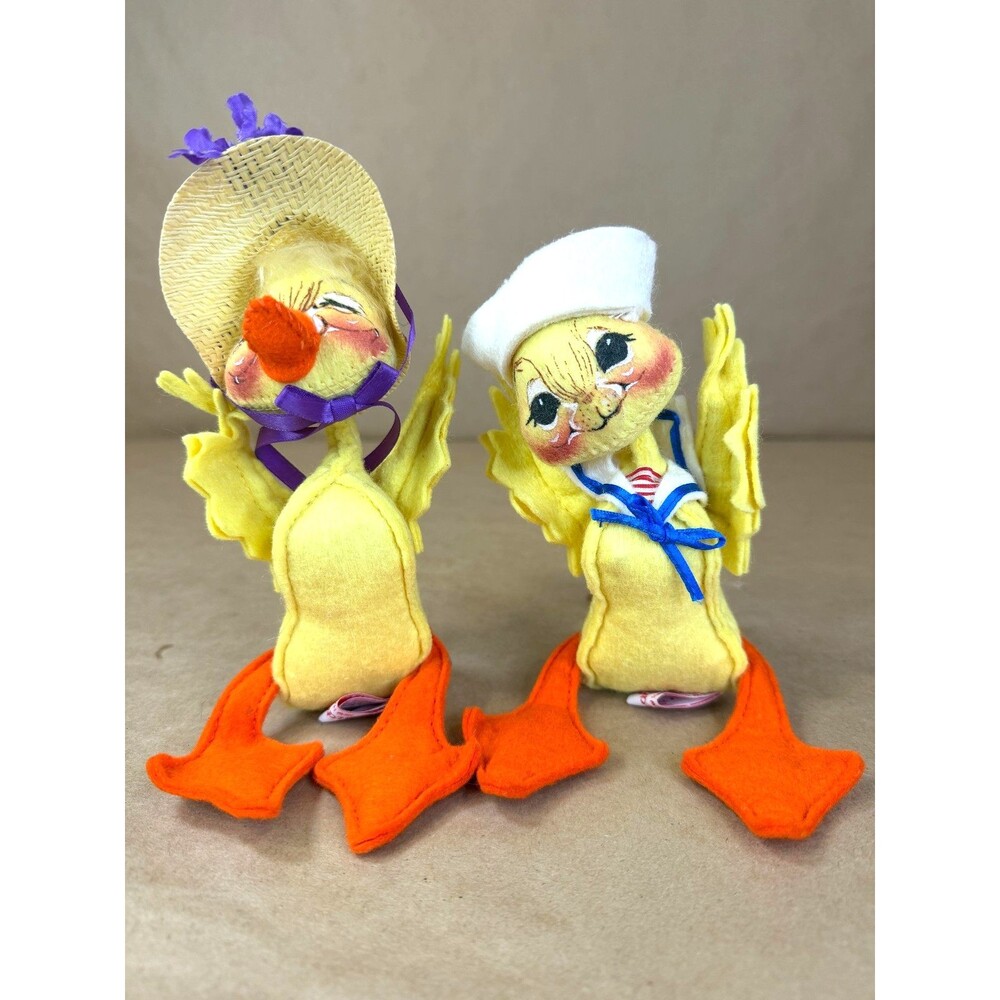 Annalee Mobilitee Vintage Easter Duck Pair - Spring Girl in Bonnet & Sailor Boy